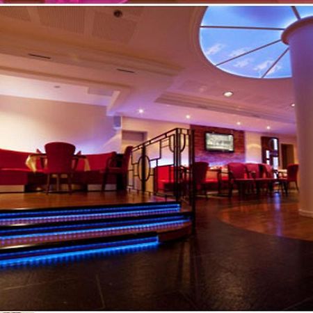 Logis Hotels - Hotel Restaurant L Enclos Donneville Bagian luar foto