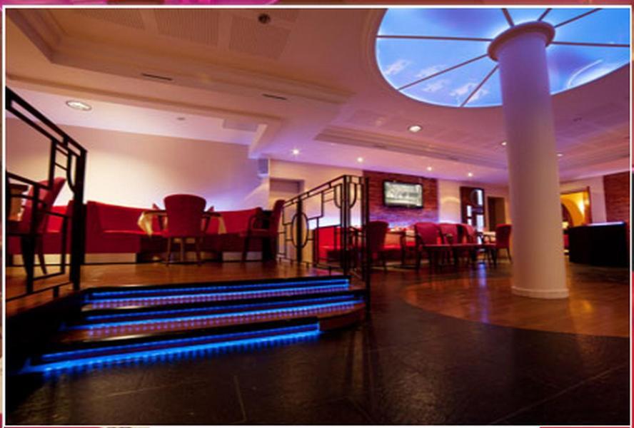 Logis Hotels - Hotel Restaurant L Enclos Donneville Bagian luar foto