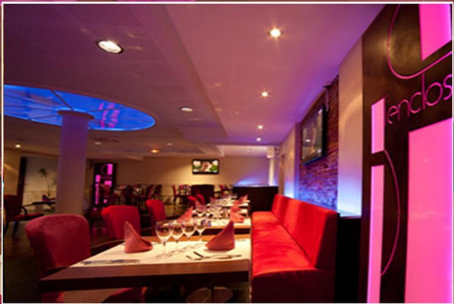Logis Hotels - Hotel Restaurant L Enclos Donneville Bagian luar foto