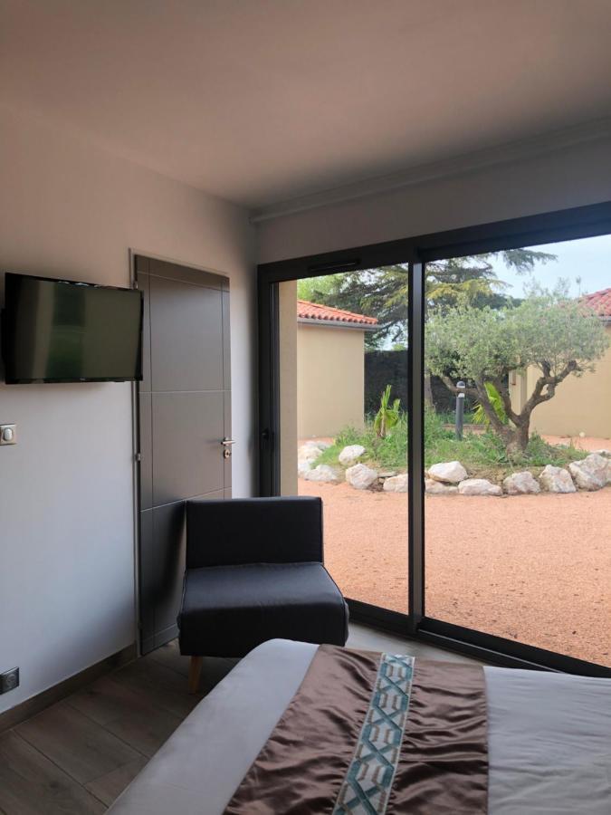 Logis Hotels - Hotel Restaurant L Enclos Donneville Bagian luar foto